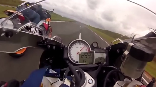 motor autoput voznja opasnost trka honda cbr zemunac